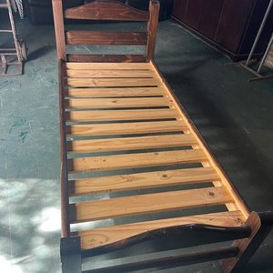 Cama de Una Plaza en Madera Oscura con Cabecera y Piecera - imagen 3