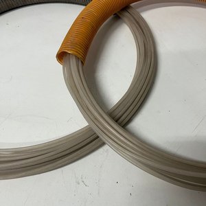3 Guías Pasacables de Plástico y Metal - imagen 6