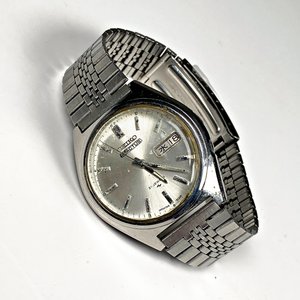 Reloj Seiko 5 Actus Caballero Automático Malla Metal - imagen 2