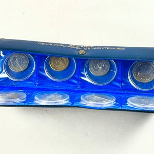 Sobre con 8 monedas diferentes - imagen 2