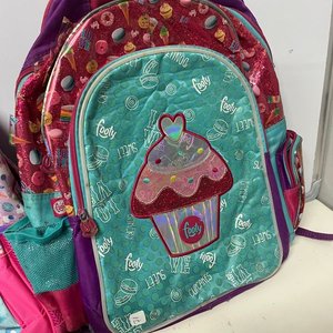 Lote de 3 Mochilas Infantiles: Minions y Cupcakes - imagen 3