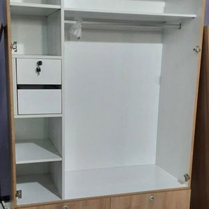 Lote anterior: Placard Melamínico Beige 4 Puertas y 2 Cajones