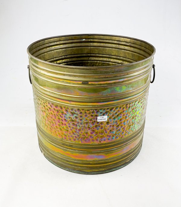 Lote siguiente: Tacho bronceado asas laterales de 37 x 33 cm - Detalles y características
