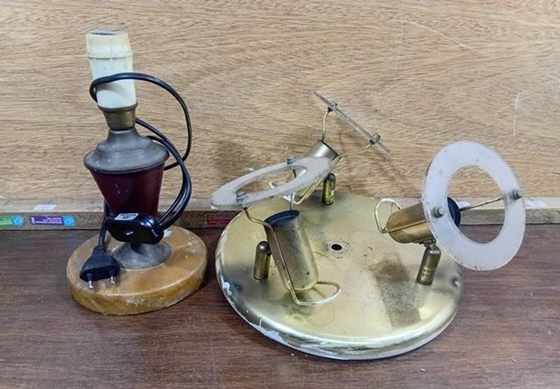 Lámpara de Mesa y Aplique de Techo Vintage