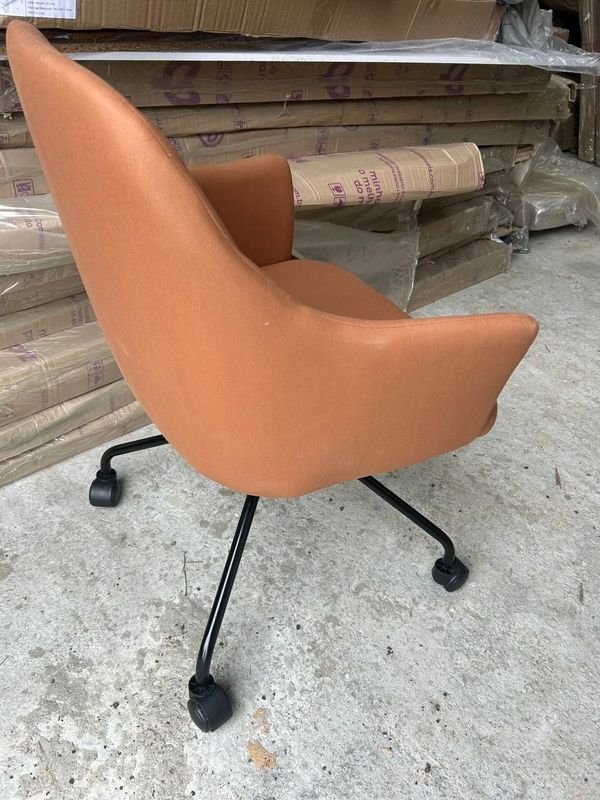 Item 900352 - Image 2