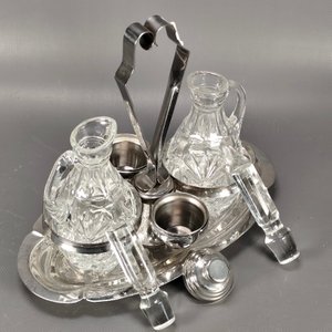 Juego Vinagrera Aceitera Salero Pimentero con Bandeja Vidrio y Metal - imagen 3