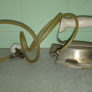 Lote de 3 Planchas: 1 a Gas y 2 Eléctricas - imagen 3