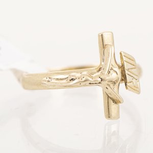 Anillo de Oro 18k con Figura de Cristo - imagen 2