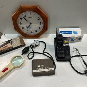Reloj de Pared, Teléfono Inalámbrico, Lupa, Tensiómetro y Estetoscopio - imagen 2