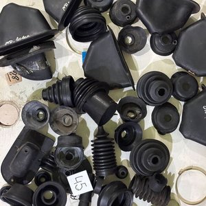 Lote de Fuelles y Guardapolvos de Goma para Automotor - imagen 2