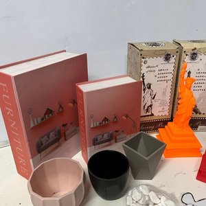 Lote de 12 piezas: Macetas, Estatuas de la Libertad, Cajas y Chapa Decorativa - imagen 4