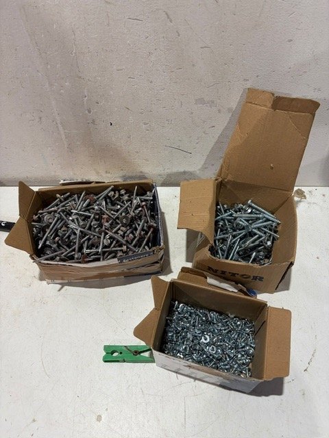 3 Cajas con Tornillos Varios