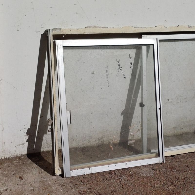 Ventana de aluminio con hojas corredizas para venta - imagen 4