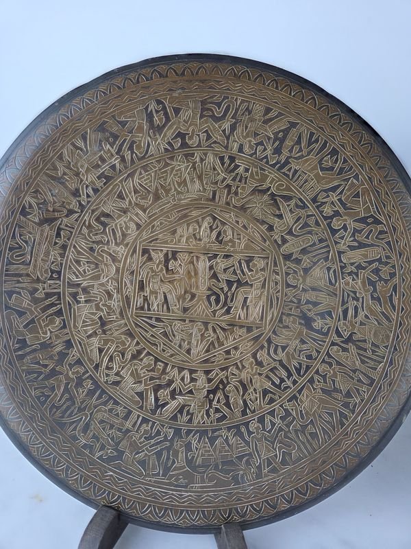 Platos decorativos en bronce mexicano y egipcio - imagen 4