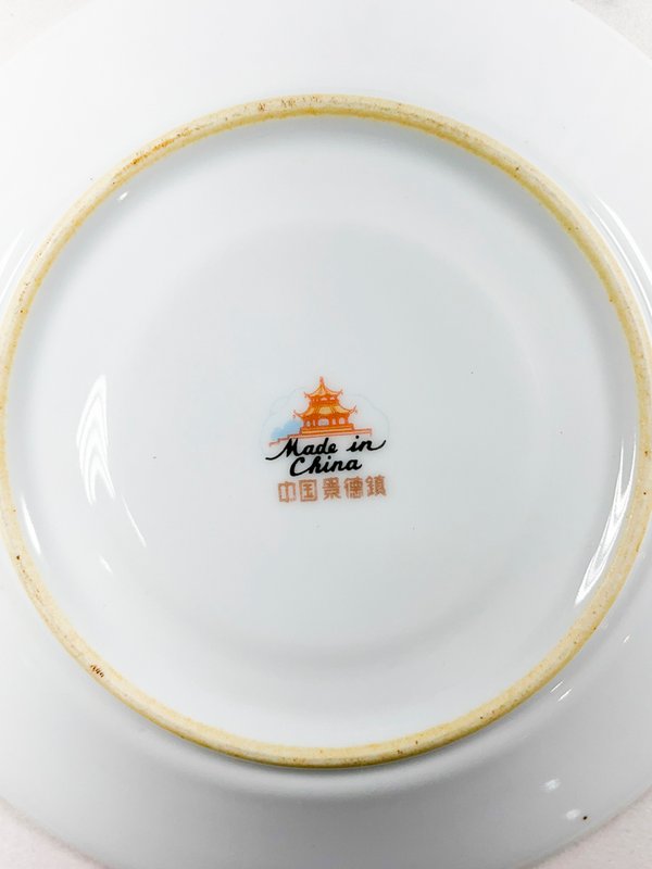Lote de porcelana blanca con diseños coloridos - imagen 3