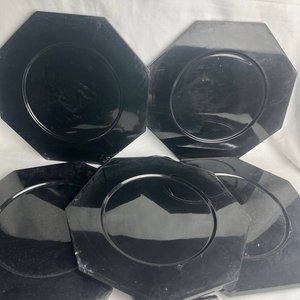 Lote siguiente: Set de 6 Sitiales Octogonales Negros en Acrílico