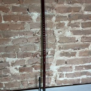 Bastón de Madera Marrón Oscuro con Empuñadura Curva - imagen 1