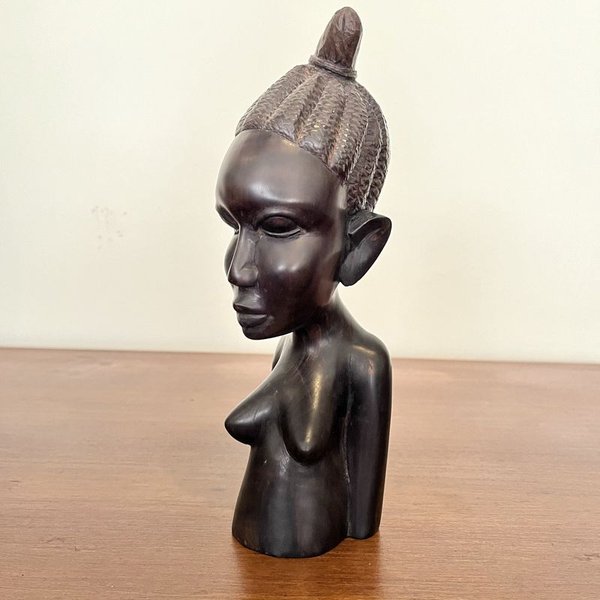 Escultura de madera tallada africana con rinoceronte y figura humana - imagen 4