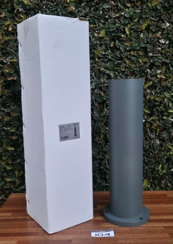 Luminaria Exterior Cilíndrica Gris Serlux Tipo Tótem