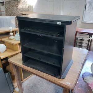 Mueble Negro con Estante y Tapa Giratoria - imagen 3