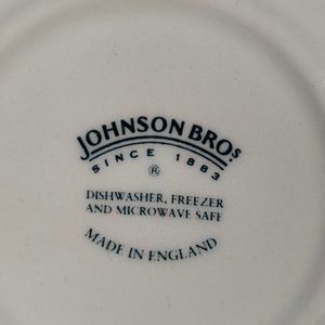 Conjunto Vajilla Inglesa "Willow" Johnson Bros y Churchill: 4 Platillos y Pote con Tapa - imagen 6