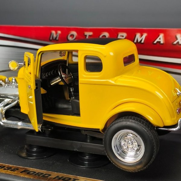 Modelo de coche de 1932 Ford en metal de die-cast, restaurado y detallado - imagen 8