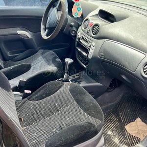Citroën C3 Negro con Detalles de Desgaste - imagen 2