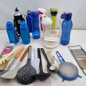 Lote siguiente: Lote Surtido de Utensilios de Cocina y Recipientes Plásticos para el Hogar