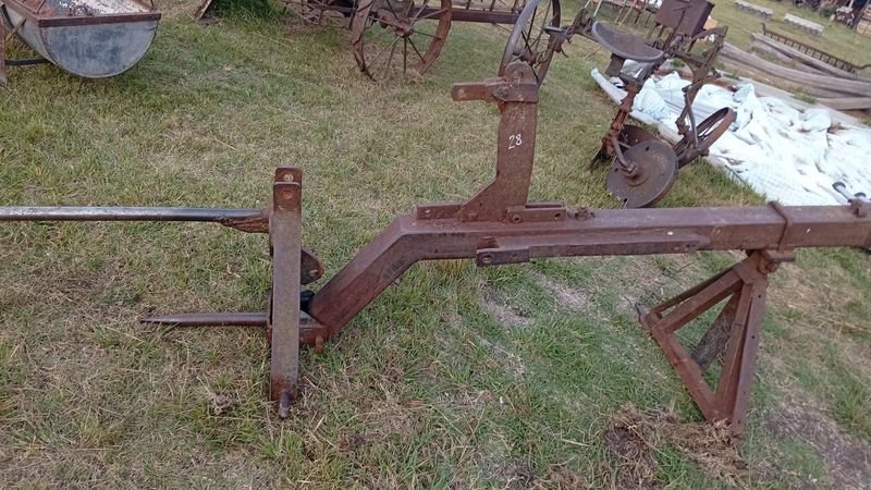 Levanta Fardo para 3 Puntos para Gato Hidráulico - imagen 3
