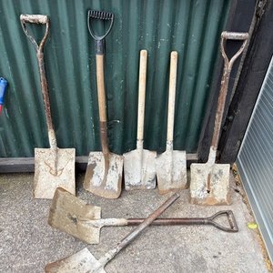 Lote anterior: Lote de 6 Palas de Metal y Madera