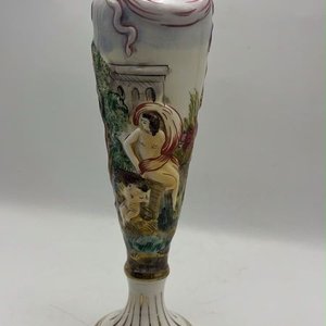 Jarrón Capodimonte con Escena Clásica, 27 cm - imagen 4