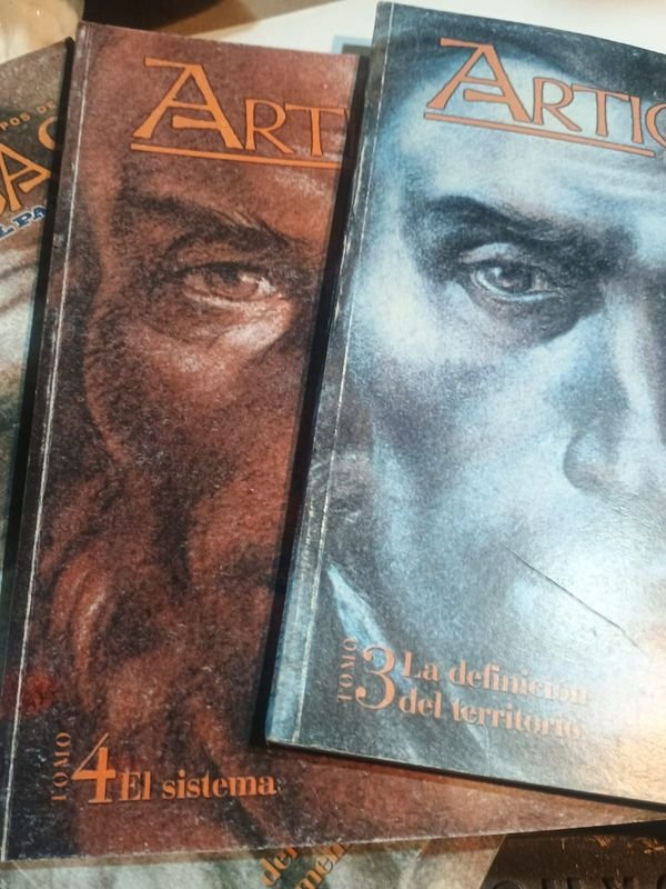 Lote anterior: Colección de libros sobre Artigas en excelente condición