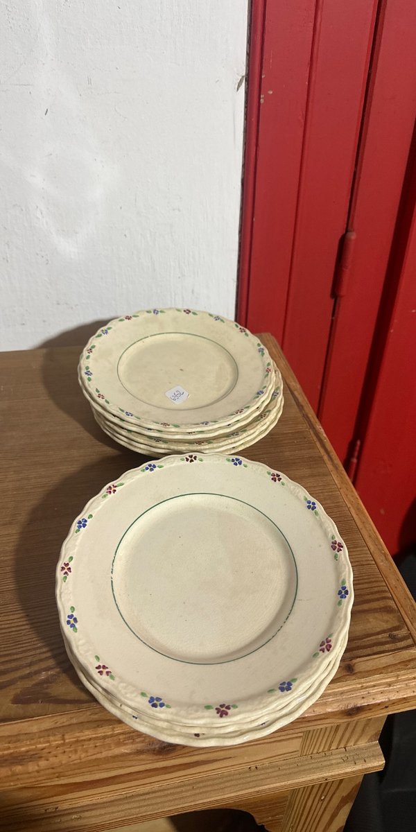 Juego de 8 Platillos con Borde Decorado