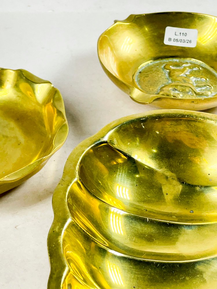 Tres piezas en bronce con centro fisonómica y cenicero - imagen 3
