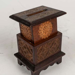 Cigarrera Antigua de Madera Tallada Artesanalmente - imagen 2