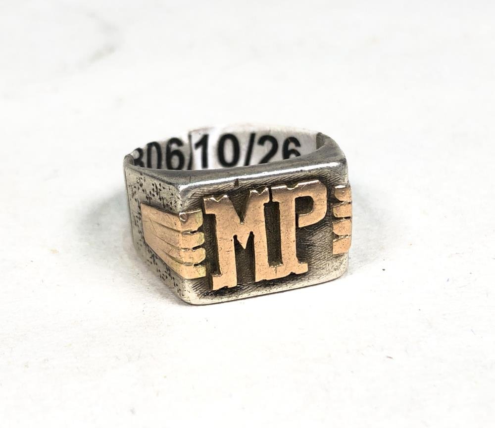 Anillo de Plata y Oro con Inscripción MP