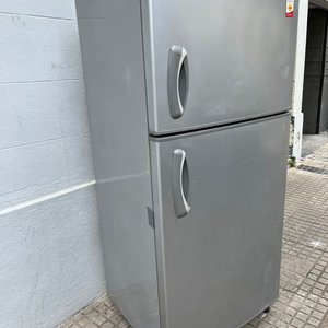 Heladera James Frío Seco con Freezer - imagen 2