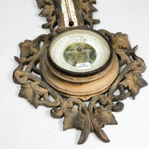 Pluviómetro y Termómetro Vintage en Madera con Marco Decorativo - imagen 4