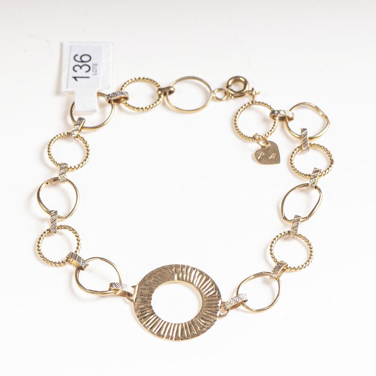 Lote siguiente: Pulsera oro de 18k con cadena