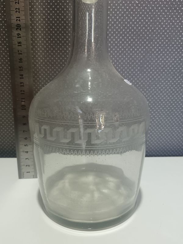 Botellón antiguo de cristal labrado - imagen 2