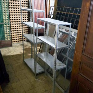 Estantería Metálica de Cuatro Niveles - imagen 2