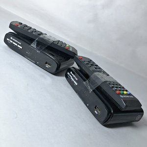 Lote de Electrónicos: Radio Grabador Aiwa, Teclado Belkin, Compresor y Más - imagen 4