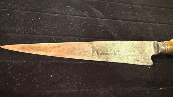 Cuchillo de Solingen con Letra Mayúscula y Cabo Guampa - imagen 2