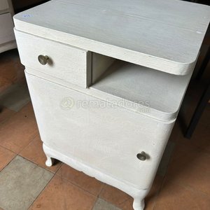 Lote anterior: Mesita de Luz Blanca Estilo Nórdico con Cajón y Estante