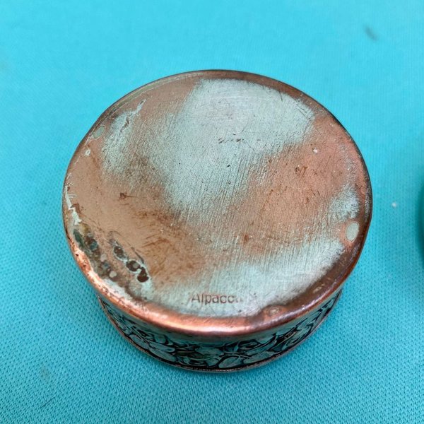 Colección de artículos antiguos de porcelana y bronce - imagen 8