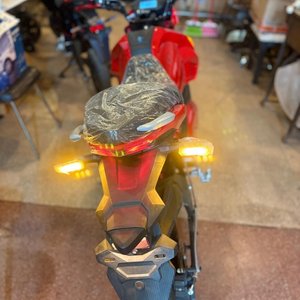 Moto Eléctrica Deportiva Roja - imagen 1