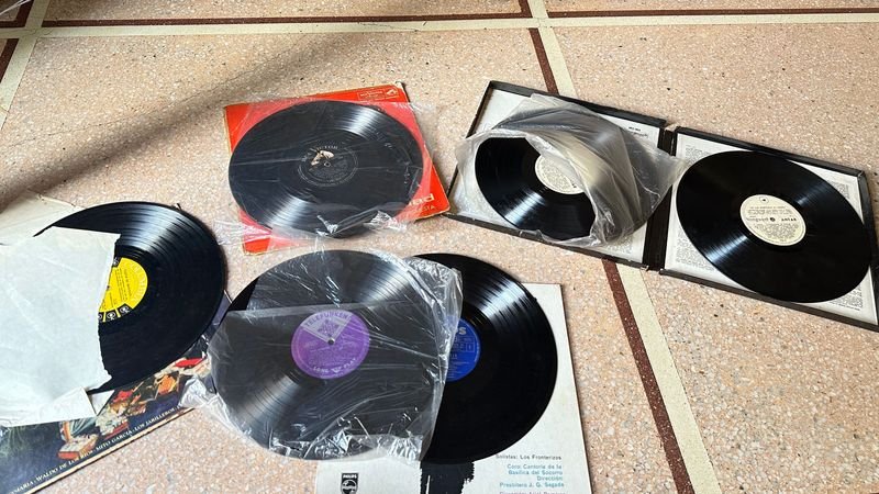 Vinilos y accesorios para música en vinilo - imagen 2