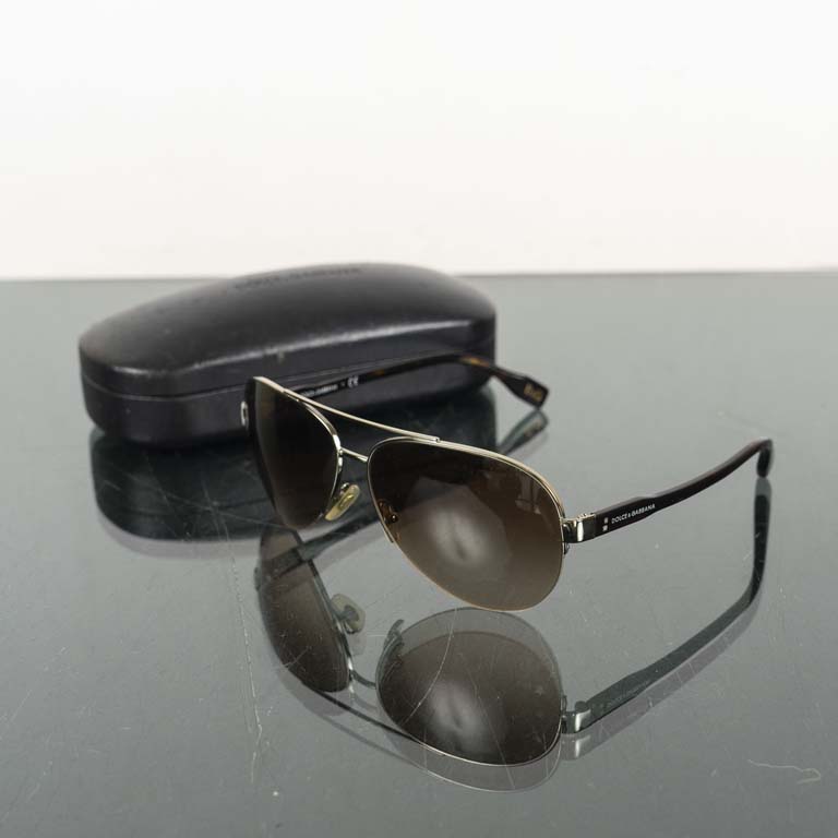 Par de lentes de sol de alta calidad