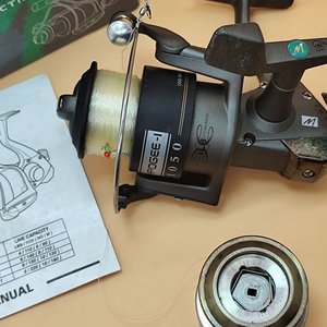 Reel de Pesca Marado Apogee 1050 con 2 Carreteles y Manual - imagen 4
