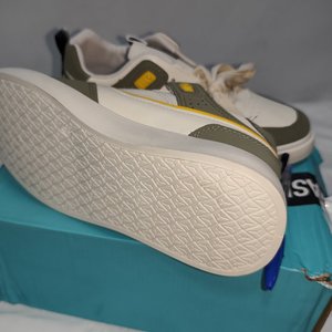 Zapatillas Deportivas Unisex Eco Cuero Náutico Beige y Verde Talle 40 - imagen 4